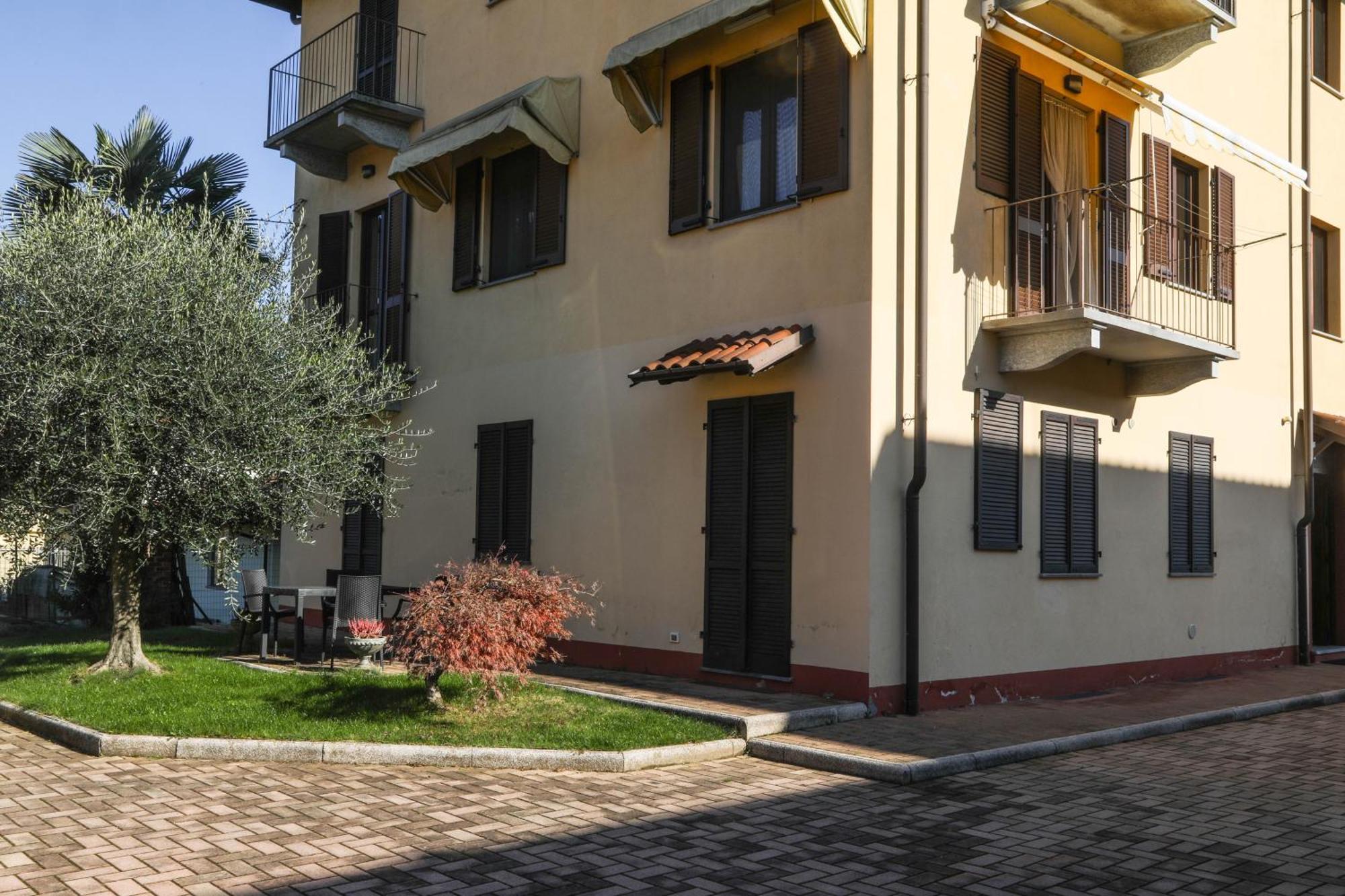 Apartamento La Dimora Di Nonno Piero Manta Exterior foto