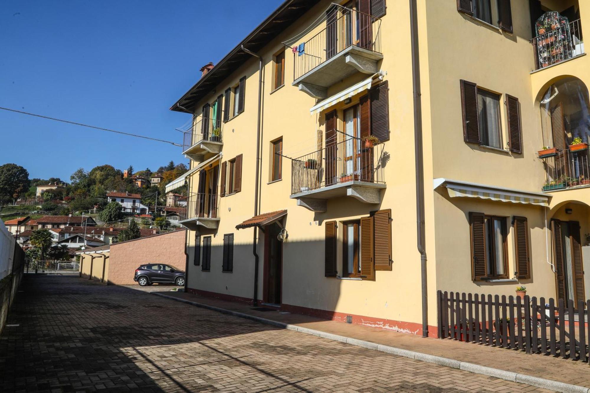 Apartamento La Dimora Di Nonno Piero Manta Exterior foto